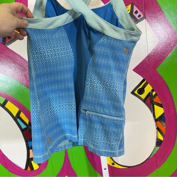 Lucy Powermax, Athletic Built in Bra Tank Top. Size Medium. Excellent condition! - Picture 3 of 9
